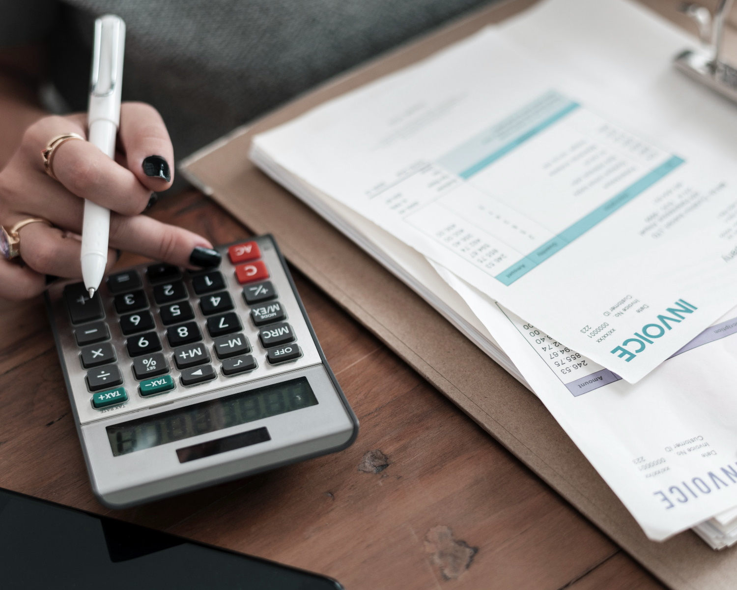 How Can Your Business Grow With Professional Accounting Help?